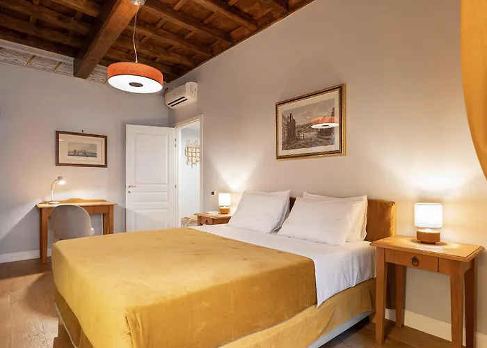 Palazzo Del Gesu Boutique 2-br Apartment Rom